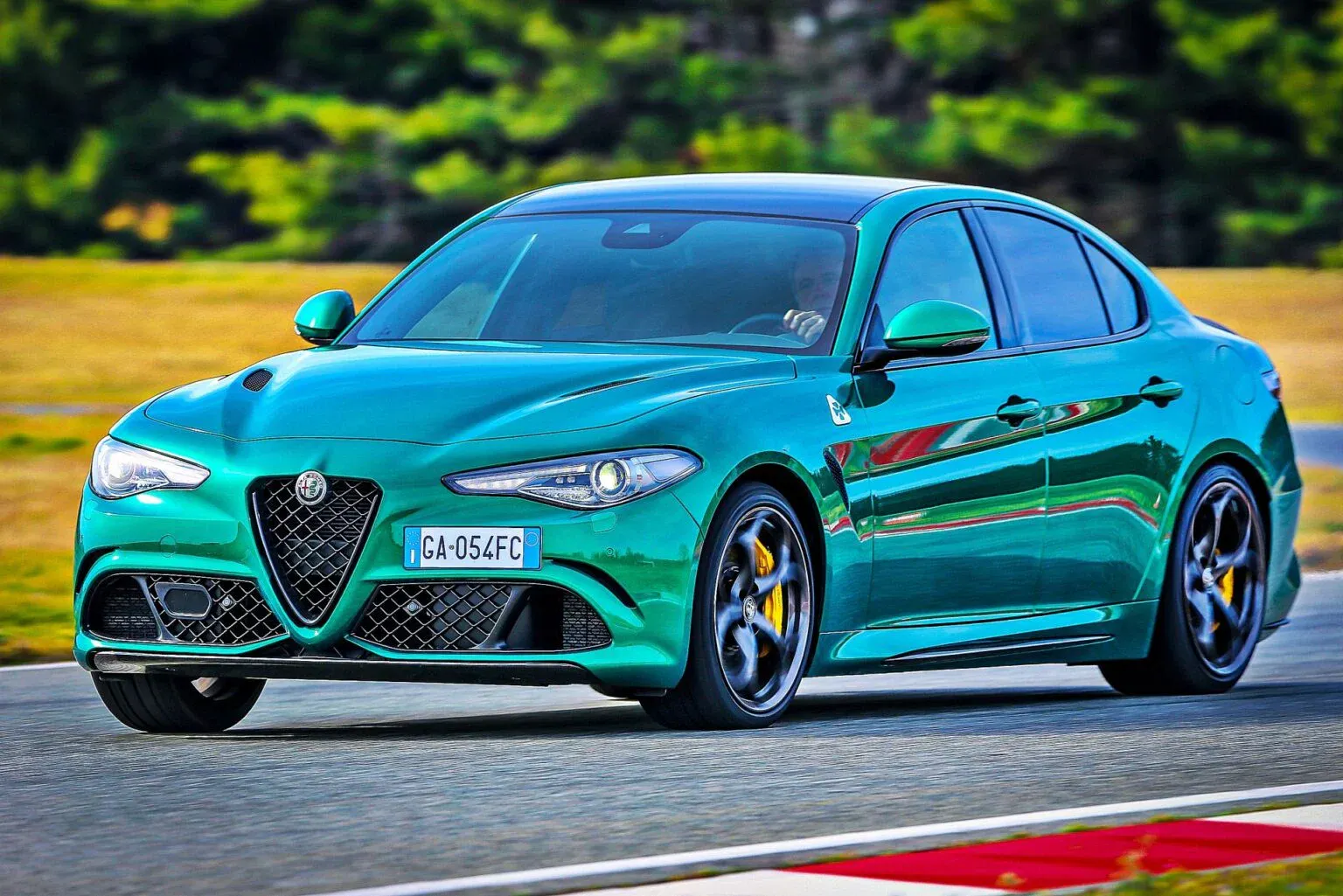 Alfa Romeo Giulia – sportowa limuzyna?