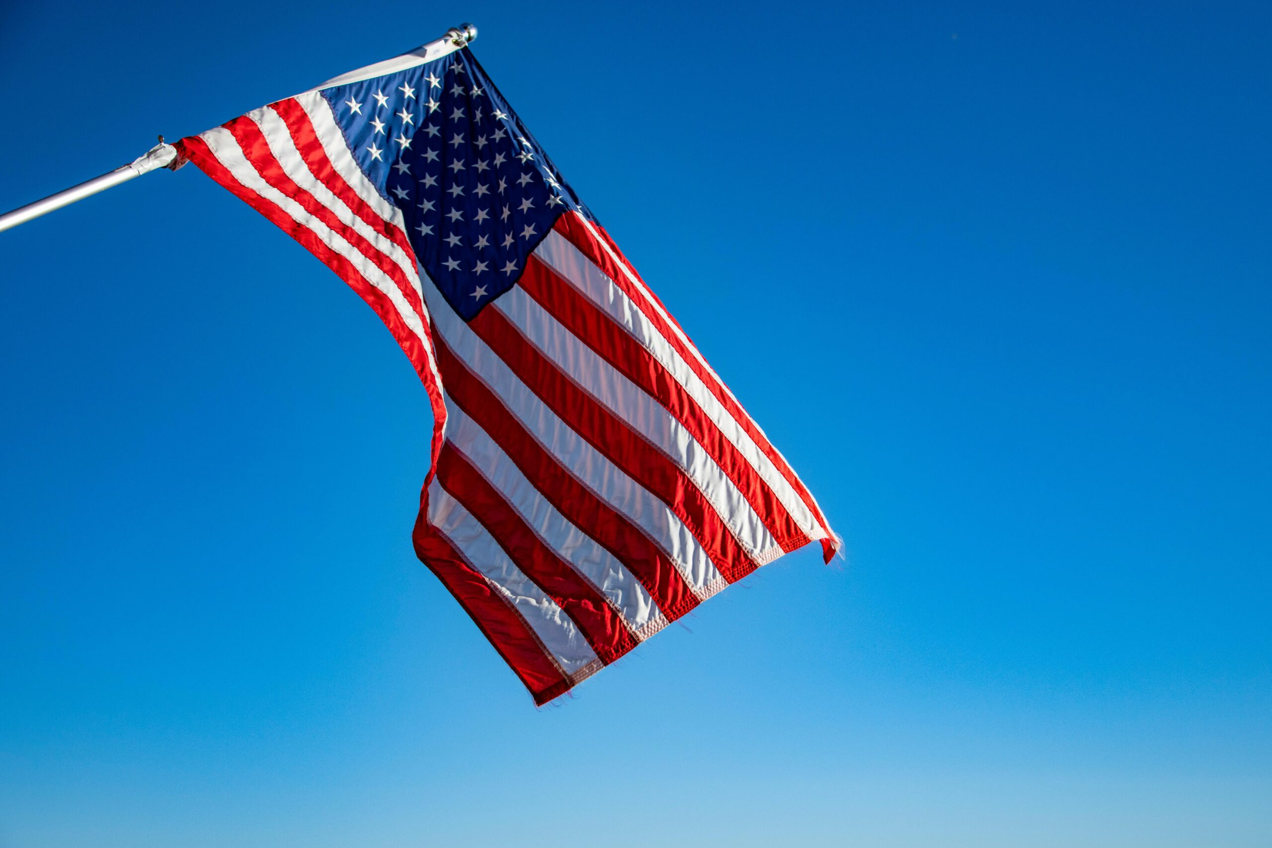 Import samochodów z USA do Polski w 2024 roku – statystyki, trendy, najpopularniejsze modele